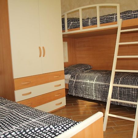 Agriturismo Il Sorriso Dei Figli Argegno Cameră foto